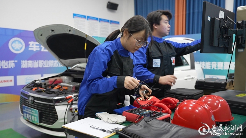 ab79cf9d-c4d6-49b5-a950-1dbdd14606a6